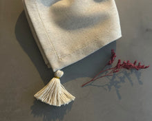 Cargar imagen en el visor de la galería, Servilleta Borla x1