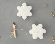 Cargar imagen en el visor de la galería, Ritual de Navidad Velas Copos