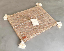 Cargar imagen en el visor de la galería, Individuales Borlas x1