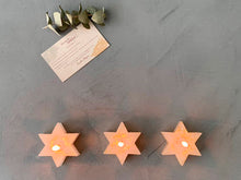 Cargar imagen en el visor de la galería, Ritual de Gratitud Velas Estrella