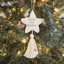 Cargar imagen en el visor de la galería, Charm &quot;Sigue tus Sueños&quot; x1
